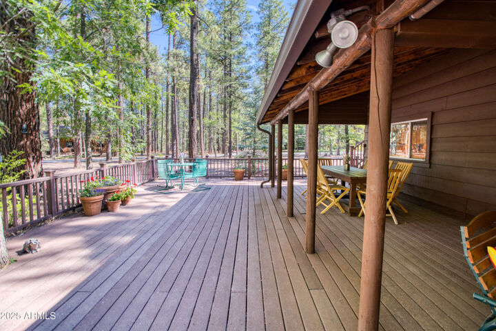 Property Photo:  3547 Woodpecker Lane  AZ 85935 