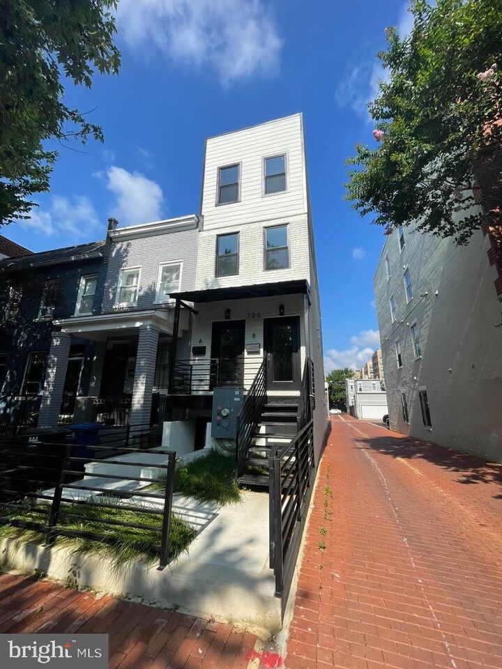 726 11th Street NE  Washington DC 20002 photo