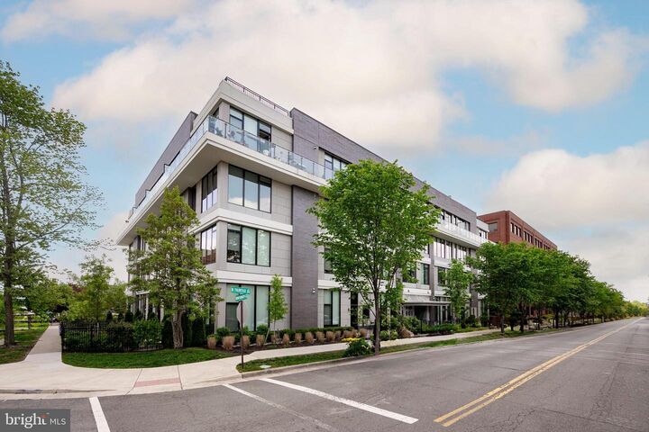 Property Photo:  801 N Fairfax Street 314  VA 22314 