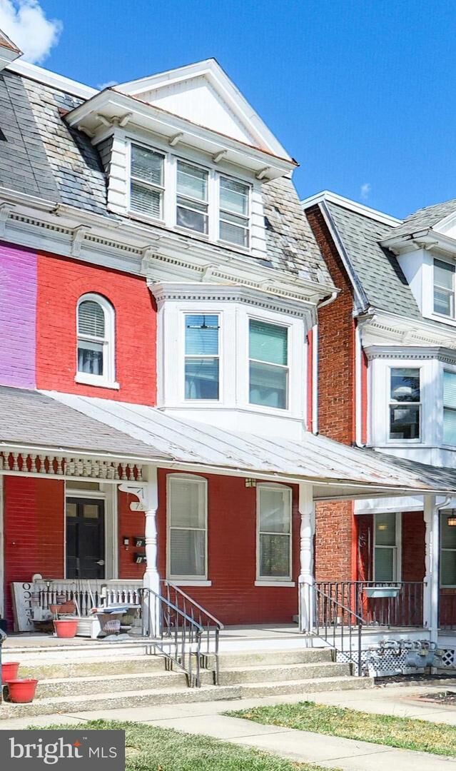 Property Photo:  737 Linden Avenue  PA 17404 