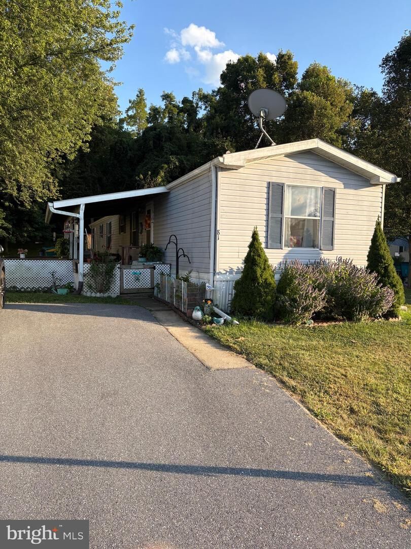 Property Photo: 81 Spring Garden Estates PA 17015
