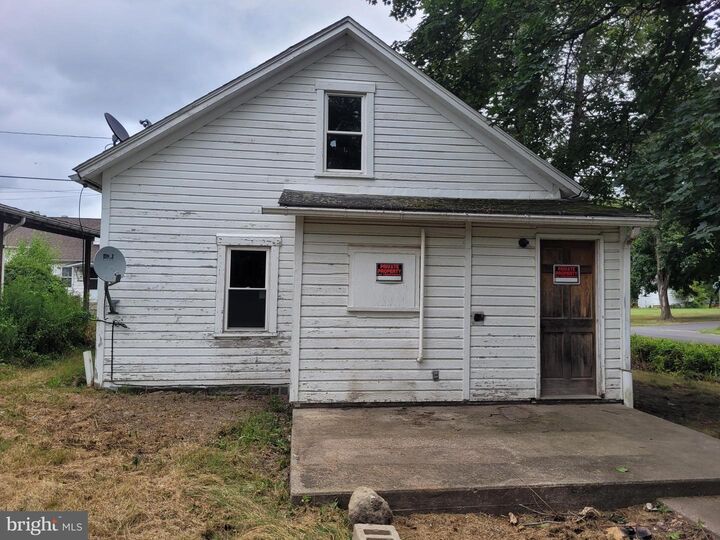 Property Photo: 86 McCoole Avenue WV 25434