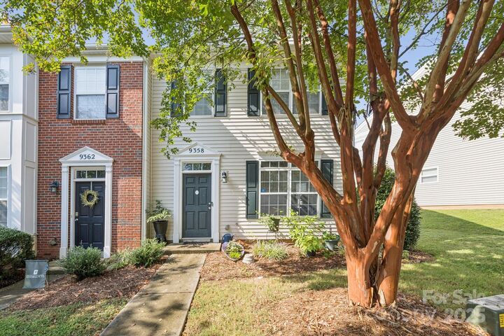 Property Photo: 9358 Greenheather Drive NC 28078