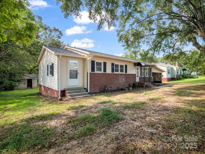 Property Photo:  183 Hollywood Street  NC 28043 