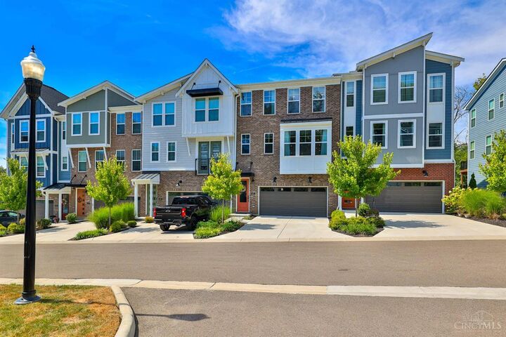 121 Blossom View Drive  Loveland OH 45140 photo