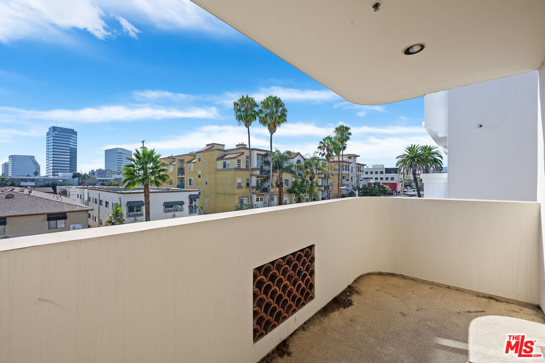Property Photo: 1246 Armacost Ave CA 90025