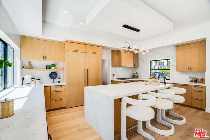 1737 Warnall Ave  Los Angeles CA 90024 photo