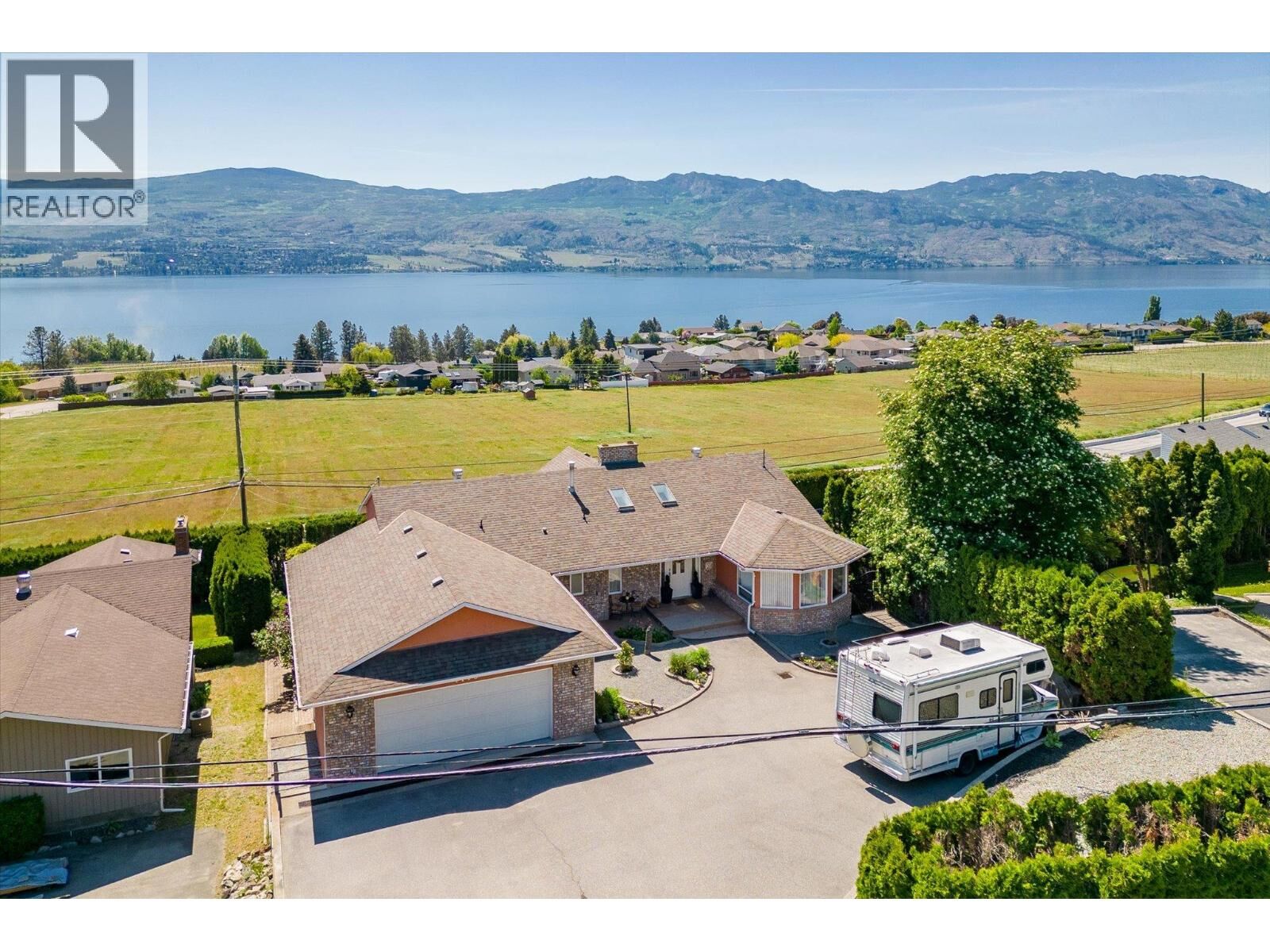 Photo de la propriété:  1115 Gregory Road  BC V1Z 2Y9 