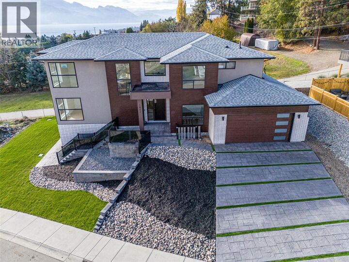Photo de la propriété:  1047 Oak Barrel Place  BC V1Z 2G9 