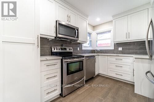 Property Photo: 46 Cloke Court Upper ON L8T 1N5