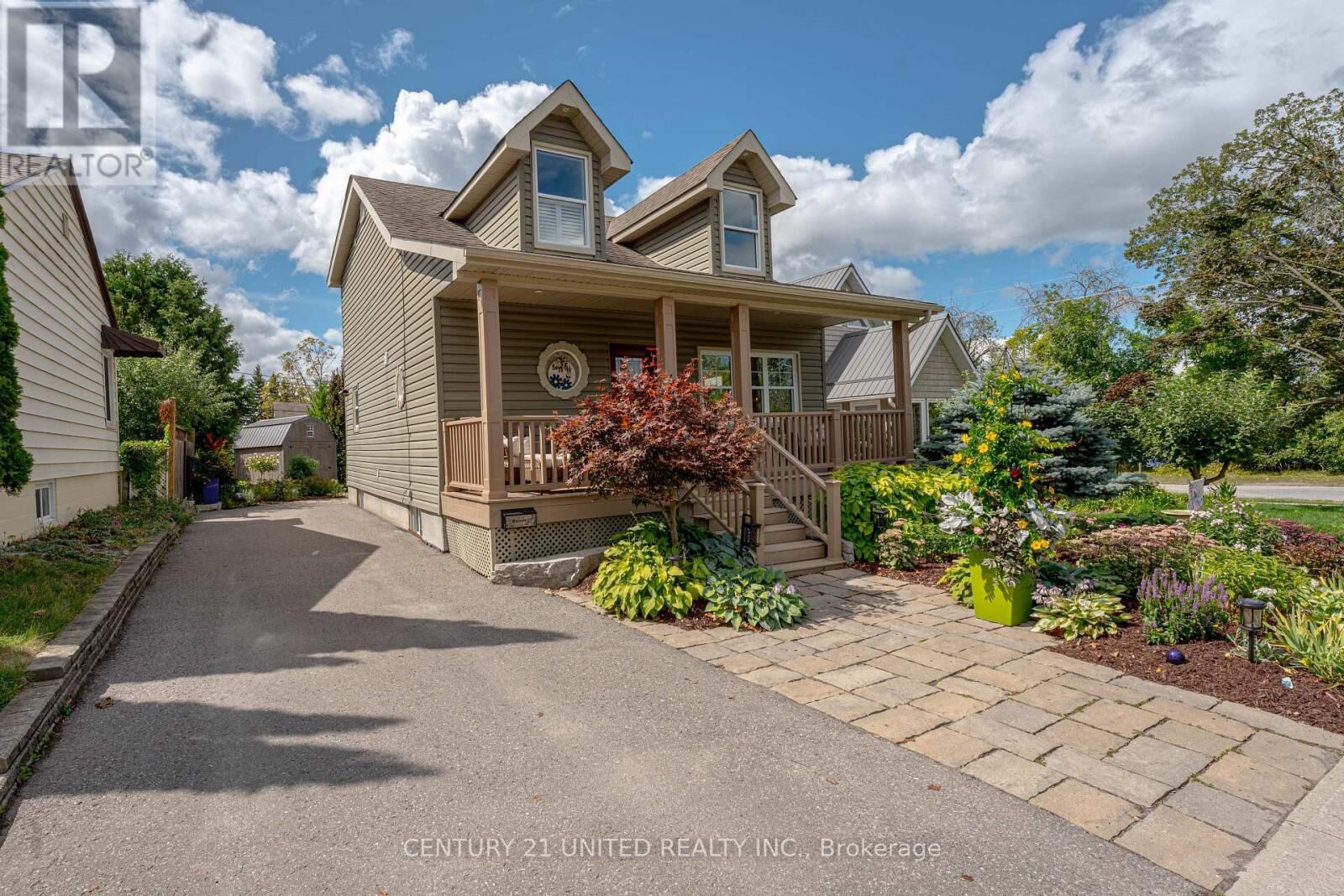 Property Photo:  1 Wallace Street  ON K9H 1A8 