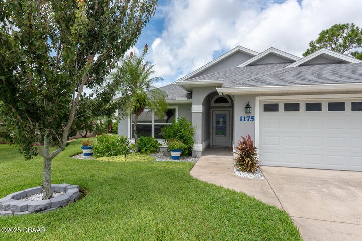 Property Photo: 1175 Sable Key Circle FL 32128
