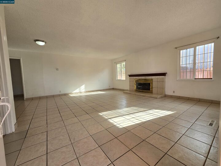 Property Photo: 2849 Rheem Ave CA 94804