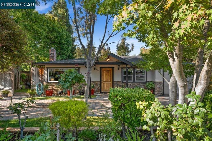 Property Photo: 1770 3rd Ave CA 94597