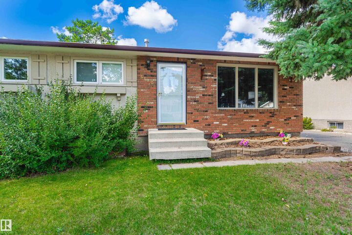 Property Photo:  5120 53 Street  AB T0A 0K0 