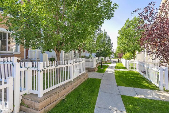 Property Photo: 1623 Towne Centre Boulevard NW 29 AB T6R 0S3