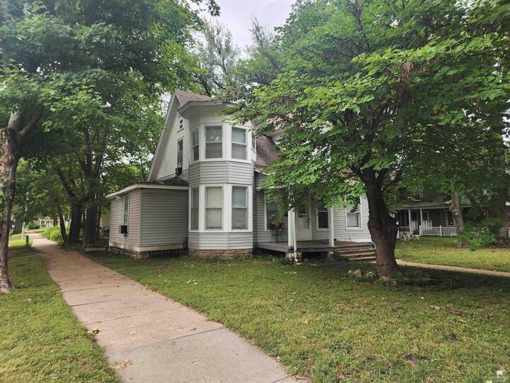 Property Photo: 1001 Fremont Street KS 66502