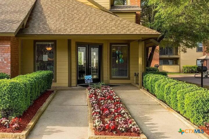 Property Photo: 2405 S 13th Street 502 TX 76504