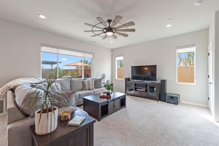 Property Photo: 4450 Oak Knoll Road CA 93636