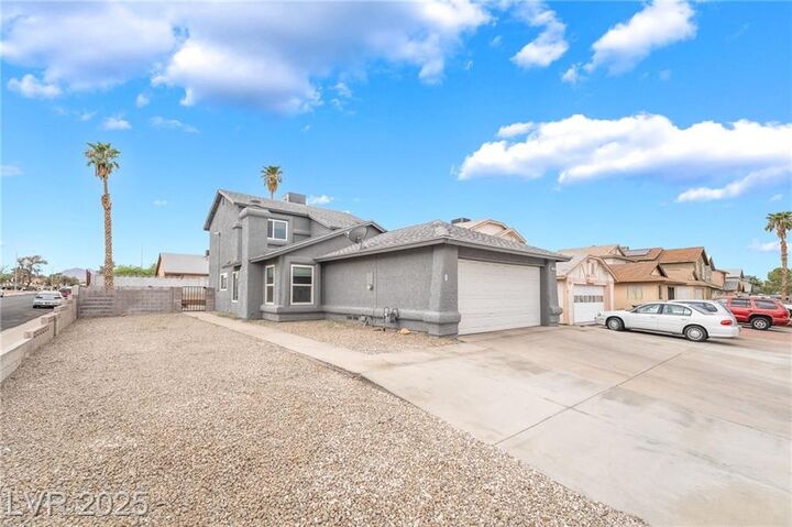 Property Photo: 542 Dutchman Avenue NV 89011