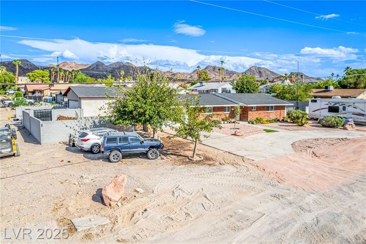 Property Photo: 2120 Thoroughbred Road NV 89002