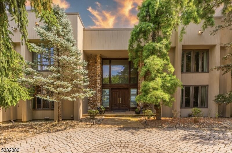 Property Photo:  142 Deer Run  NJ 07069 