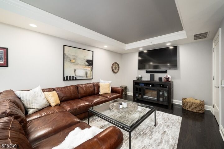 Property Photo: 40 W Park Place 404 NJ 07960