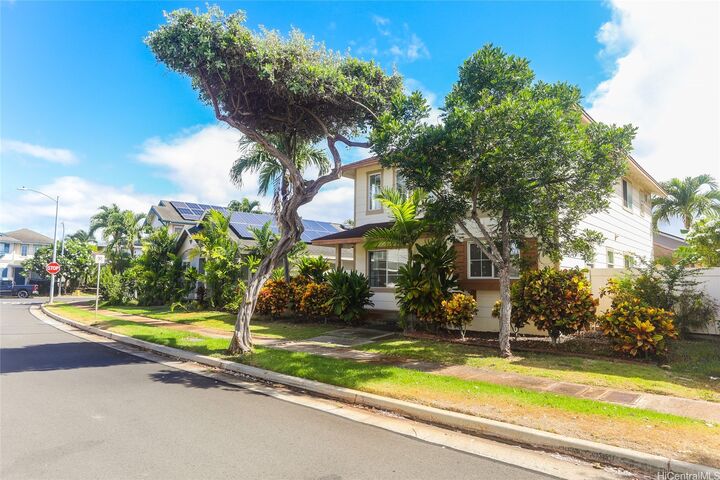 Property Photo:  91-1072 Kaiheenalu Street  HI 96706 