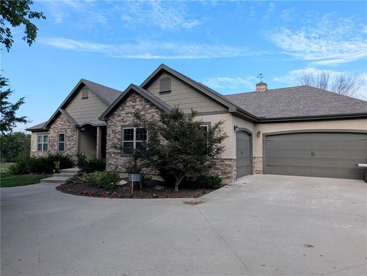 22785 S Renner Road  Spring Hill KS 66083 photo