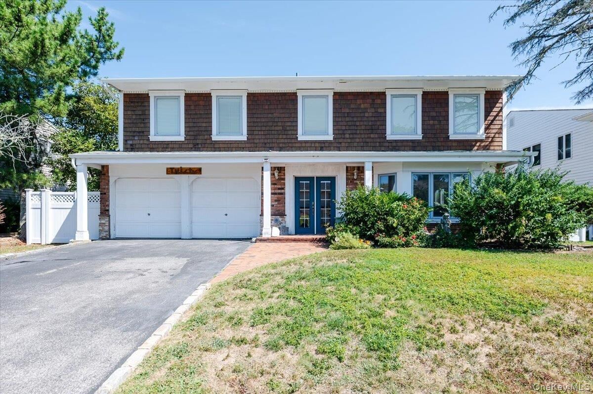 Property Photo:  30 Donna Lane  NY 11561 