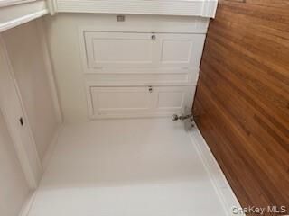 Property Photo: 7 Tamarack Hill Drive 5 NY 12603
