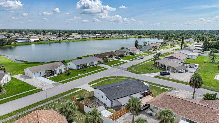 Property Photo: 13463 Longwood Avenue FL 33981