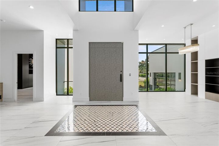 Property Photo: 1076 Snell Isle Boulevard NE FL 33704
