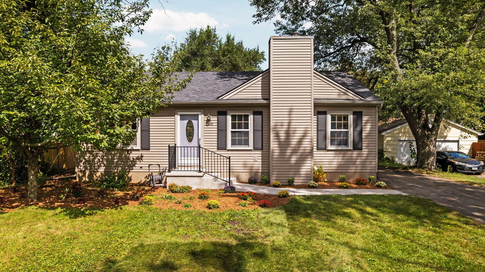 Property Photo:  2300 Burns Avenue  MI 48197 