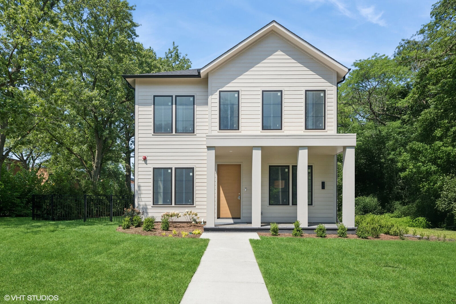 Property Photo:  146 Sterling Lane  IL 60091 