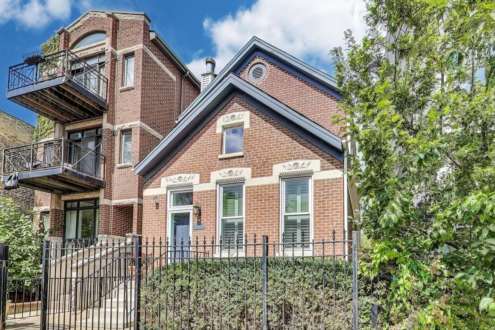 Property Photo: 1920 W Armitage Street IL 60622