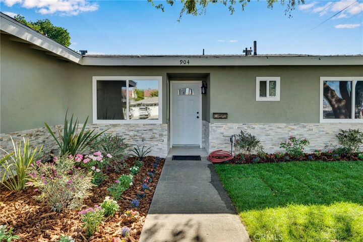 Property Photo:  904 N Bender Avenue  CA 91724 