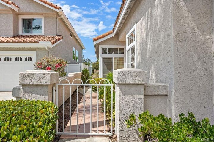Property Photo:  1129 Brioso Court  CA 92081 