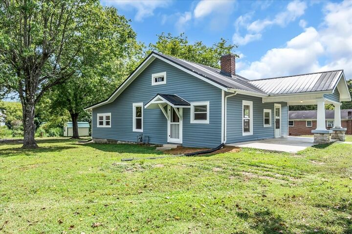 Property Photo: 104 Locust St TN 37095