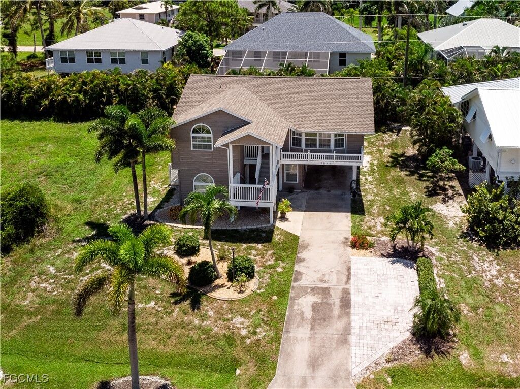 Property Photo: 7841 Breakwater Court FL 33922