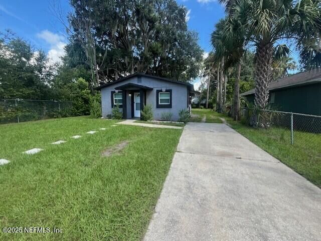 Property Photo: 1012 Eagle Street FL 32177