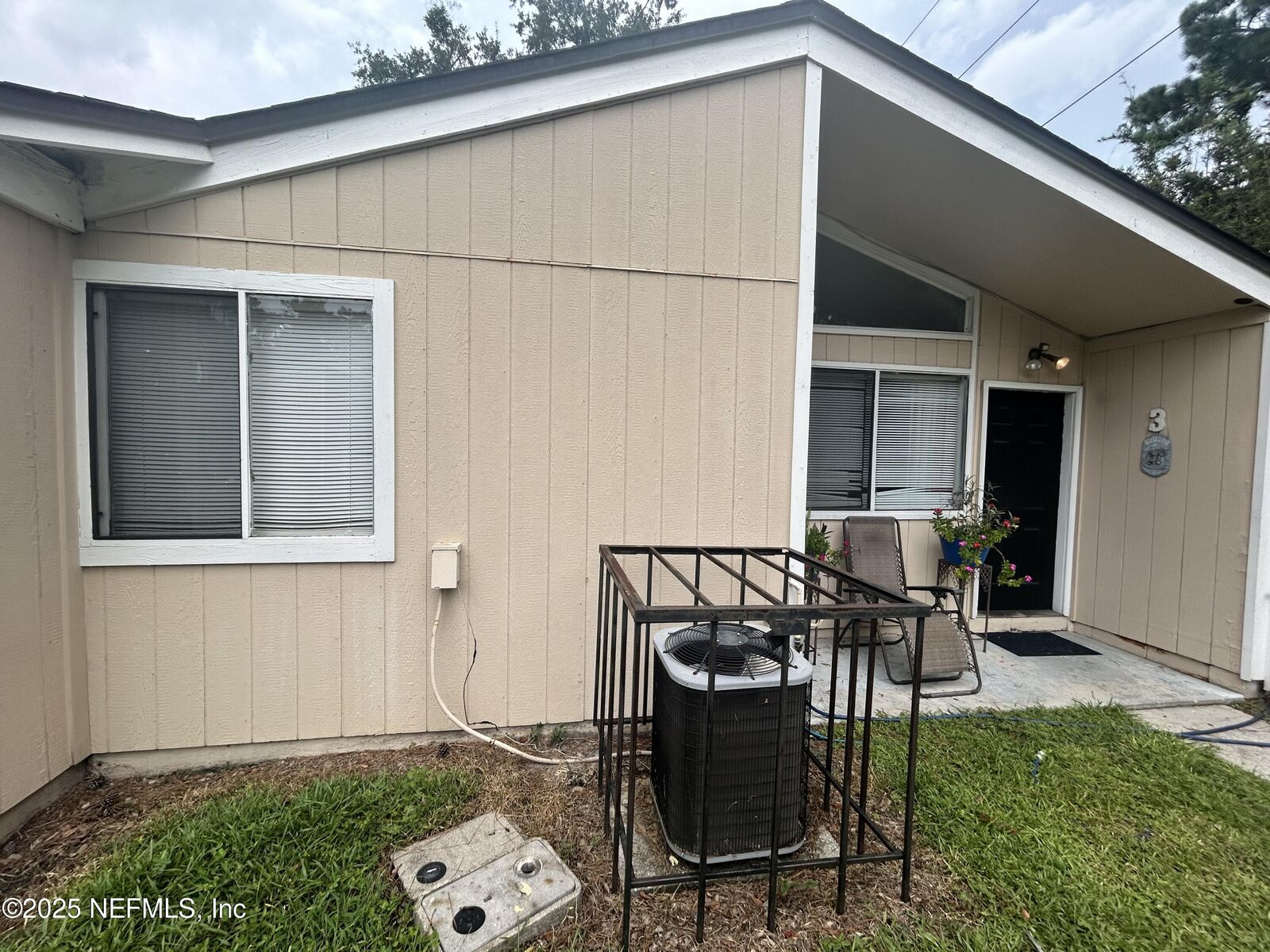 Property Photo:  8113 San Jose Manor Drive W 1 - 4  FL 32217 