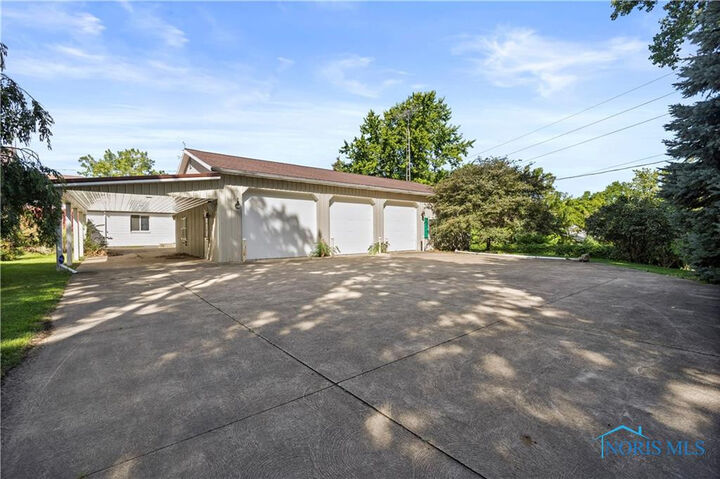 Property Photo:  721 Laurel Avenue  OH 43440 