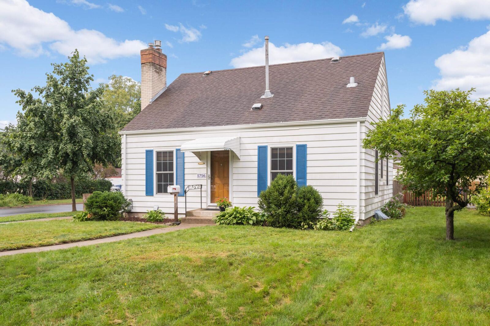 Property Photo: 5756 Pillsbury Avenue S MN 55419