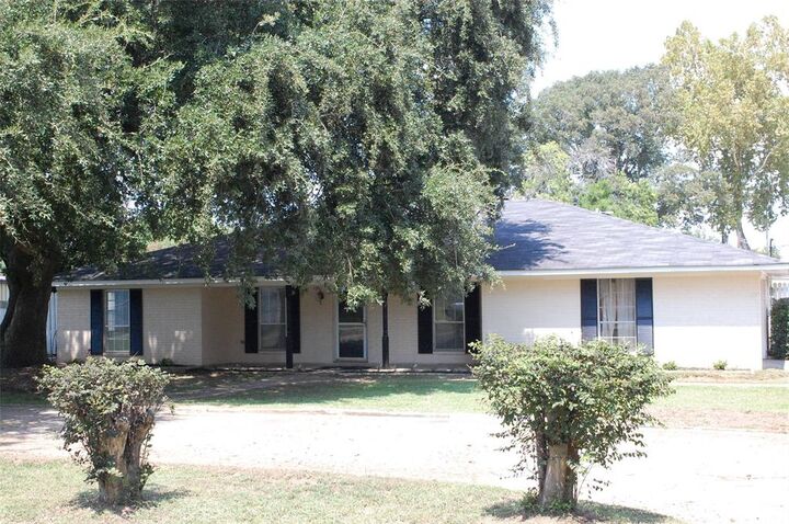 Property Photo: 1931 Alfred Lane LA 71112