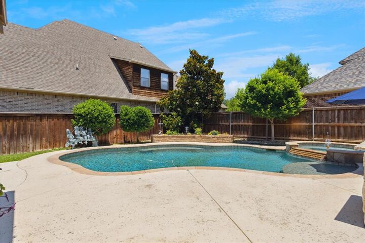 Property Photo: 9216 Cachelle Court TX 76182