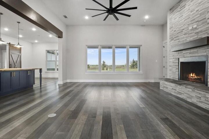 Property Photo: 866 Chisholm Ridge Drive TX 75032