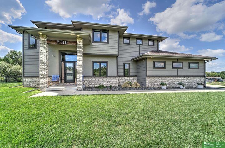Property Photo: 6319 Majestic Oaks Road NE 68023
