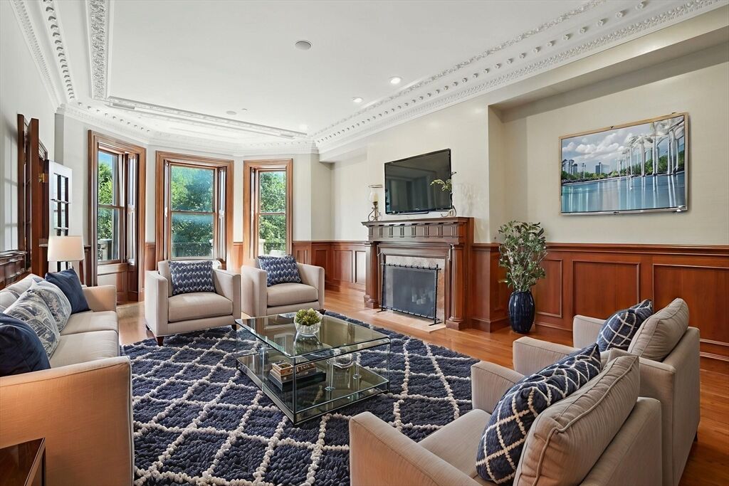 Property Photo:  63 Commonwealth Ave 3  MA 02116 