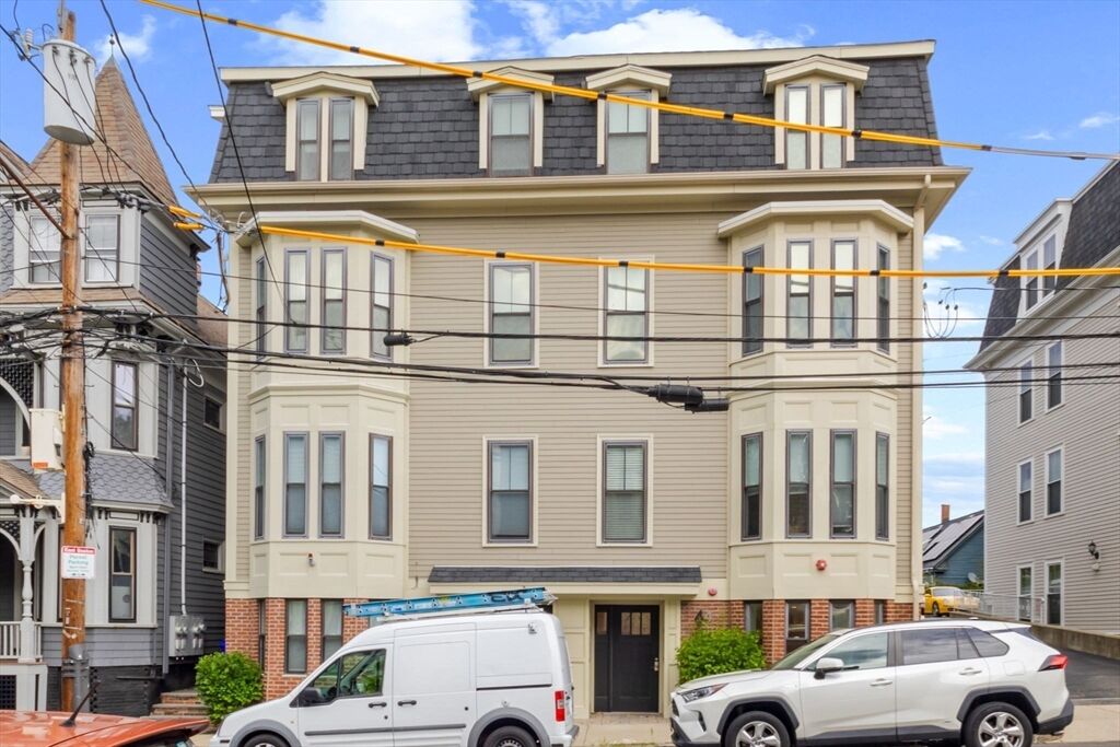 Property Photo:  44 W Eagle St 1  MA 02128 